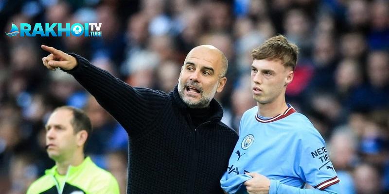 Palmer khởi đầu sự nghiệp tại Man City và đạt nhiều thành công