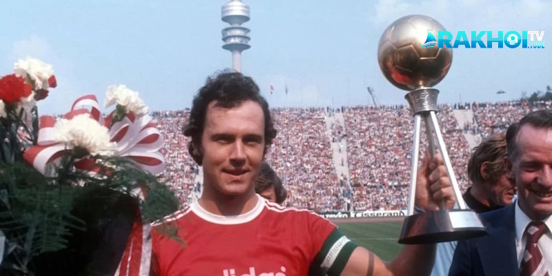 Beckenbauer là huyền thoại bóng đá Tây Đức với danh hiệu cực “khủng”